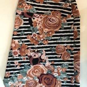 Lularoe TC Disney villains red queen leggings